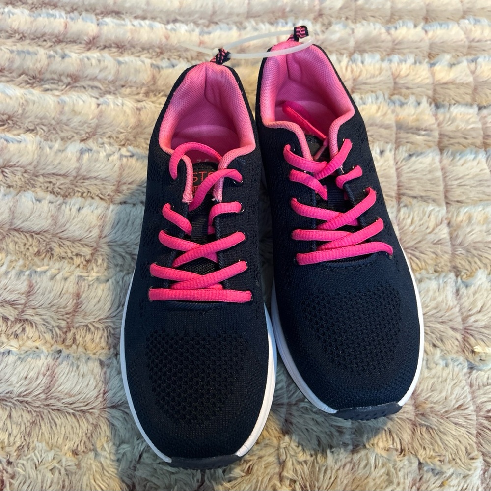Stq Women Navy Sneakers size 7.5